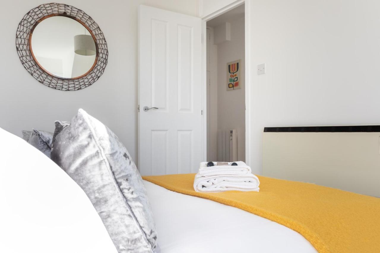 Castle Reach Apartment Κόλτσεστερ Εξωτερικό φωτογραφία
