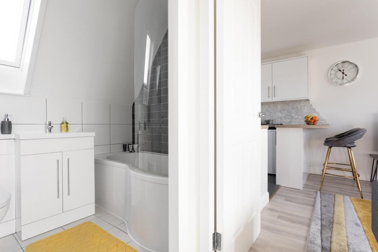 Castle Reach Apartment Κόλτσεστερ Δωμάτιο φωτογραφία
