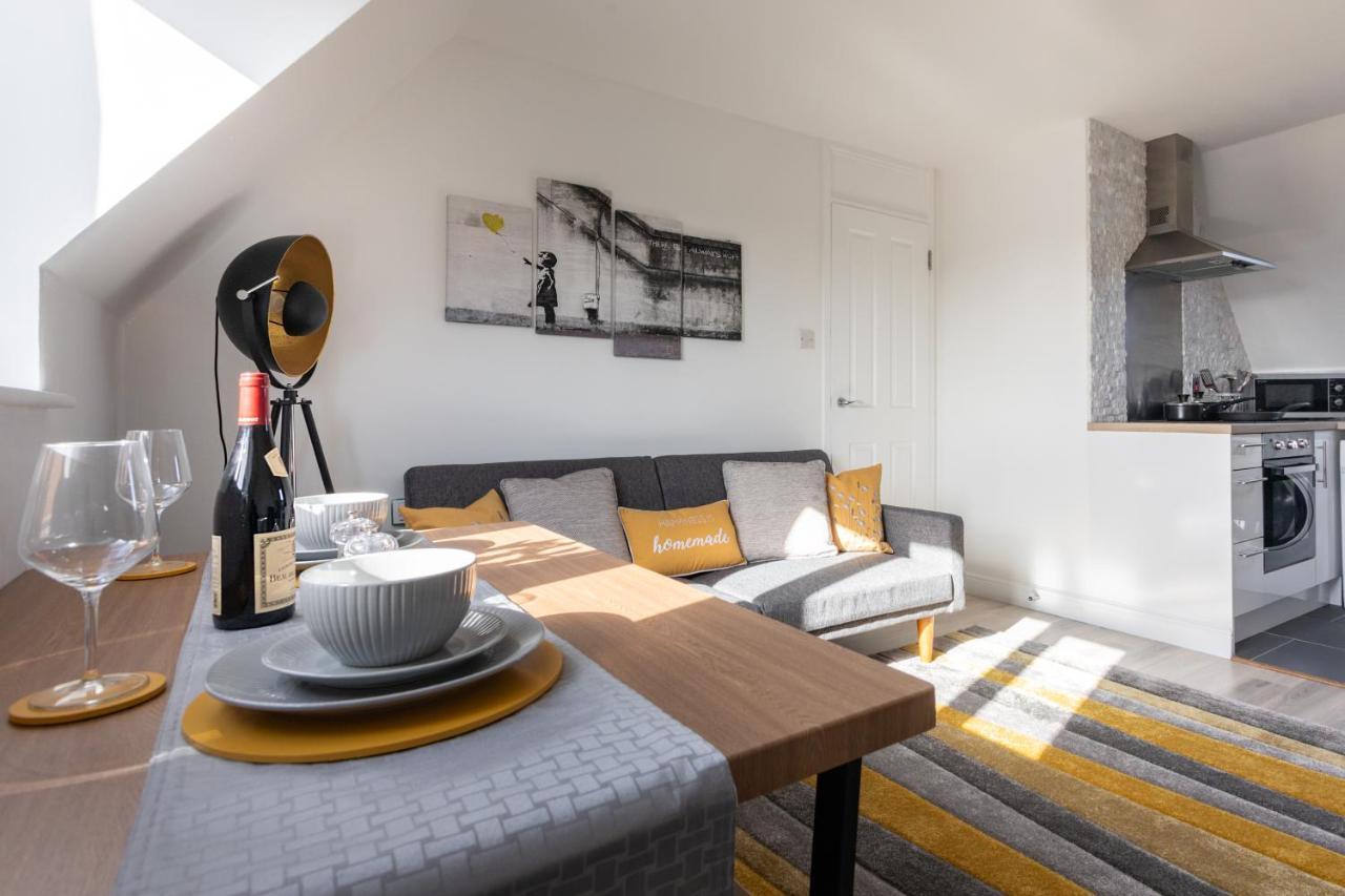 Castle Reach Apartment Κόλτσεστερ Δωμάτιο φωτογραφία
