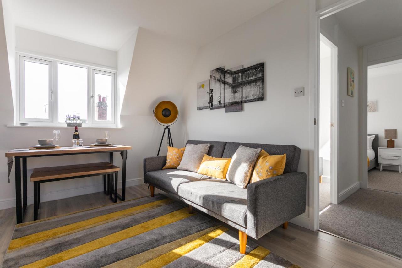 Castle Reach Apartment Κόλτσεστερ Δωμάτιο φωτογραφία