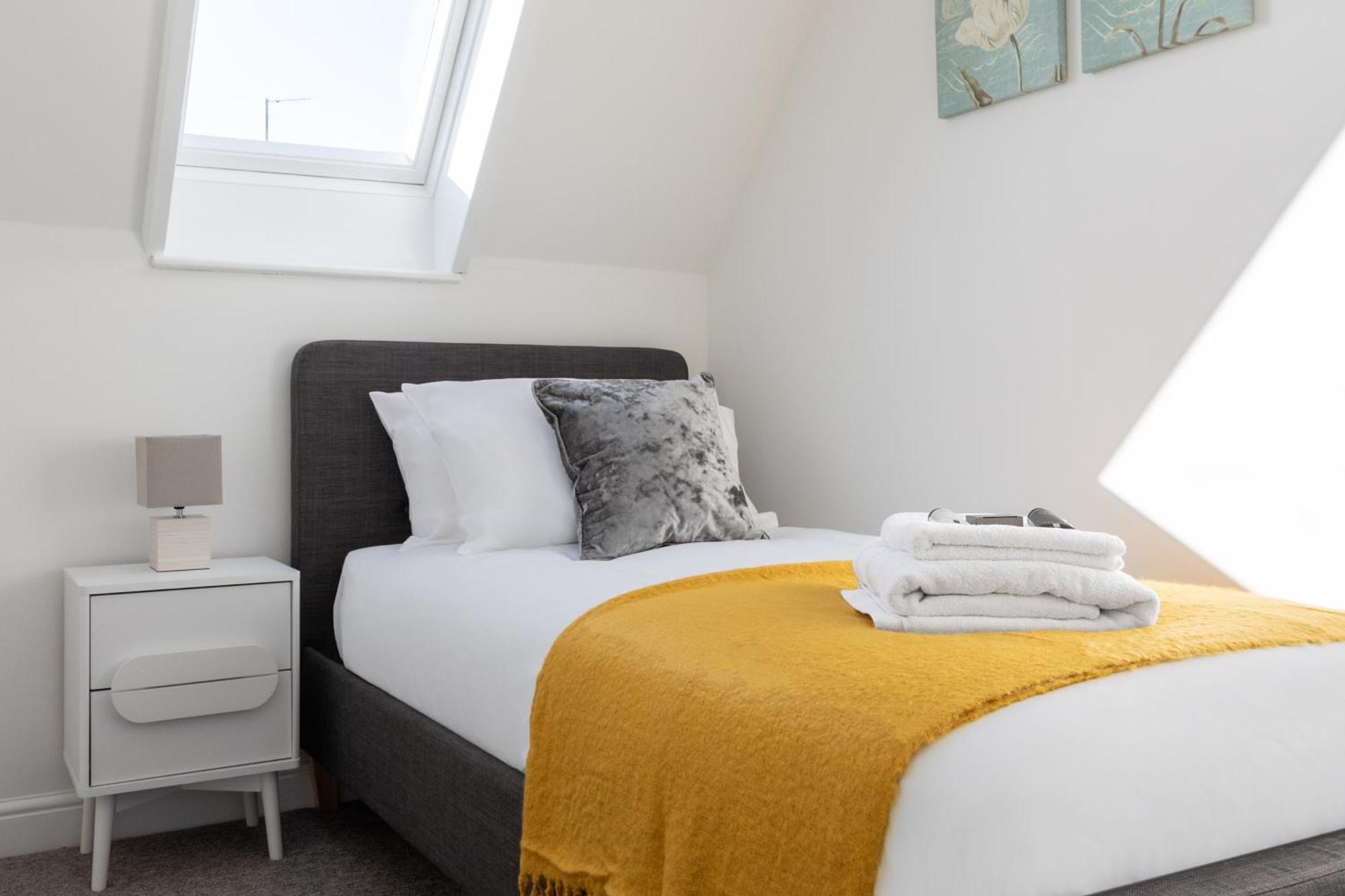 Castle Reach Apartment Κόλτσεστερ Δωμάτιο φωτογραφία